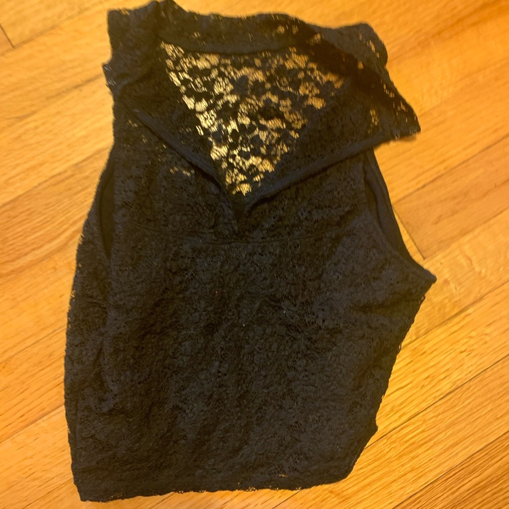 Black lace crop top - Picture 5 of 6